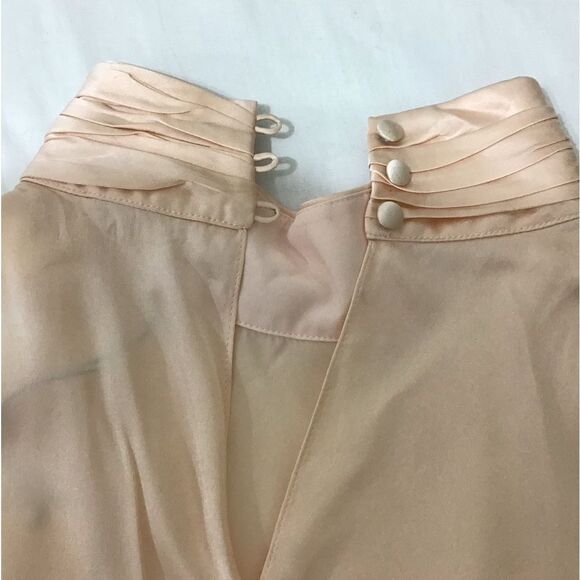 Cinq a Sept Mock Neck Satin Silk Sleeveless Top Size Medium New With Defects - Picture 12 of 16